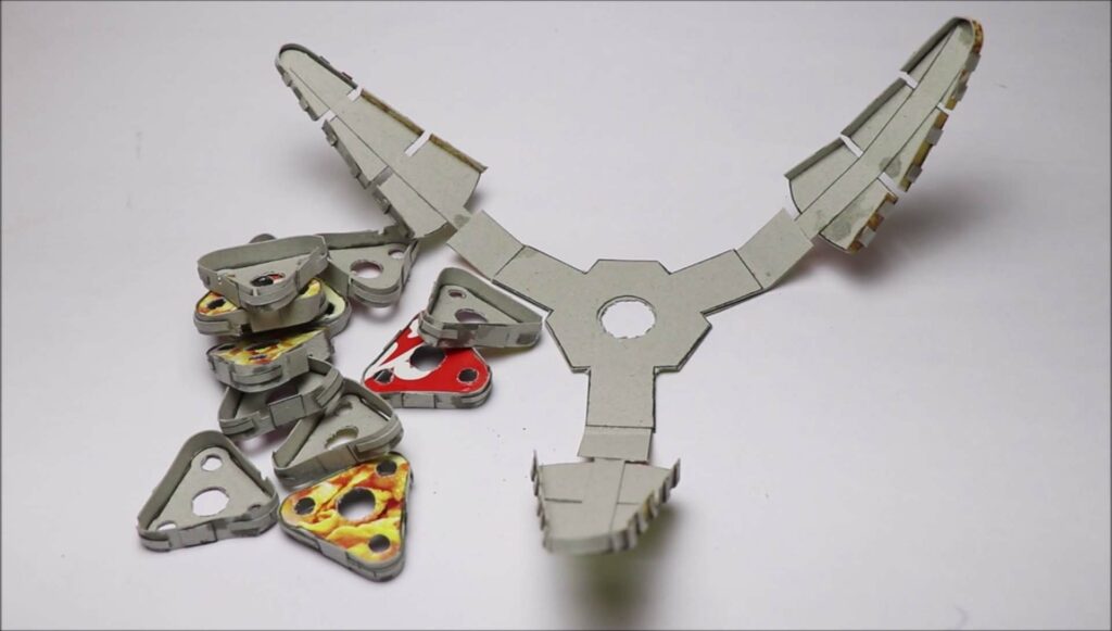 how-to-make-doc-ock-arms-with-working-claws-using-cardboard