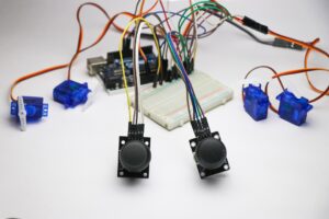 Read more about the article Control Multiple Servo Motors With Joystick and Arduino