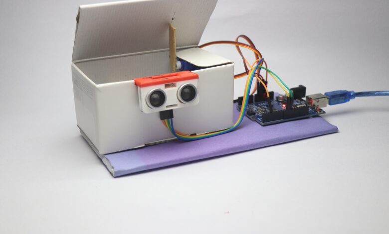 Automatic Dustbin Using Arduino working
